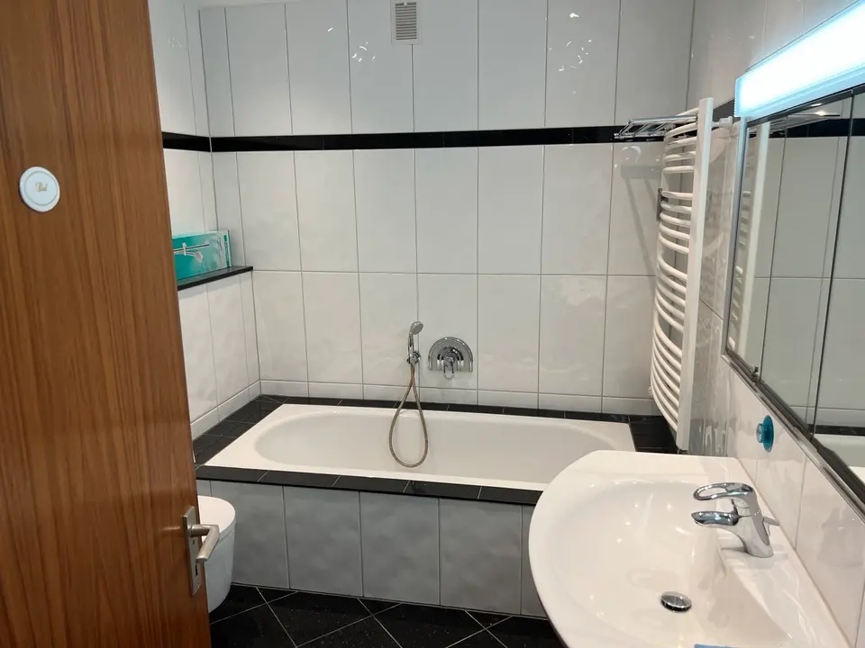 4 Zimmer Wohnung mit 135 m² in Grevenbroich – Bild 9