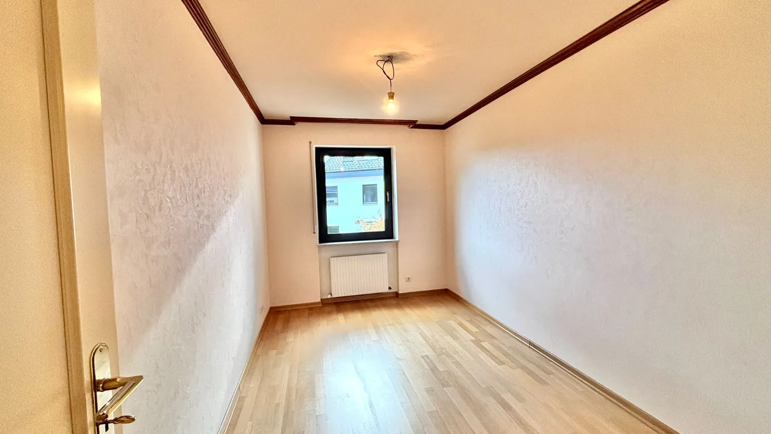 5 Zimmer Haus mit 149 m² in Wiesbaden – Bild 3