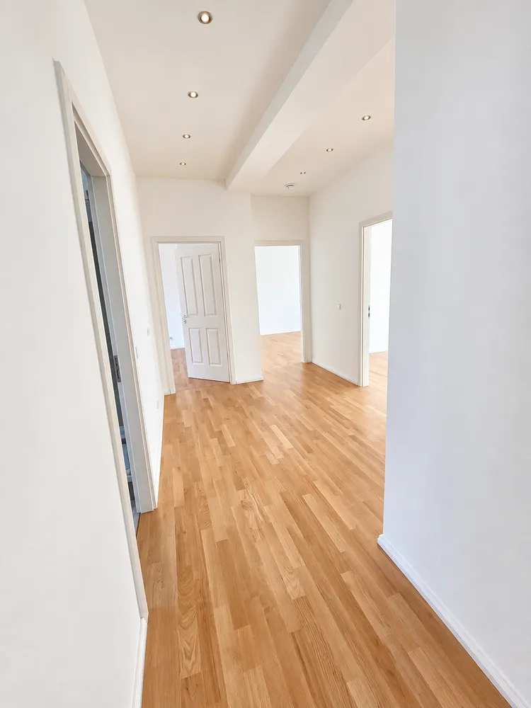 4 Zimmer Wohnung mit 117 m² in Berlin – Bild 3