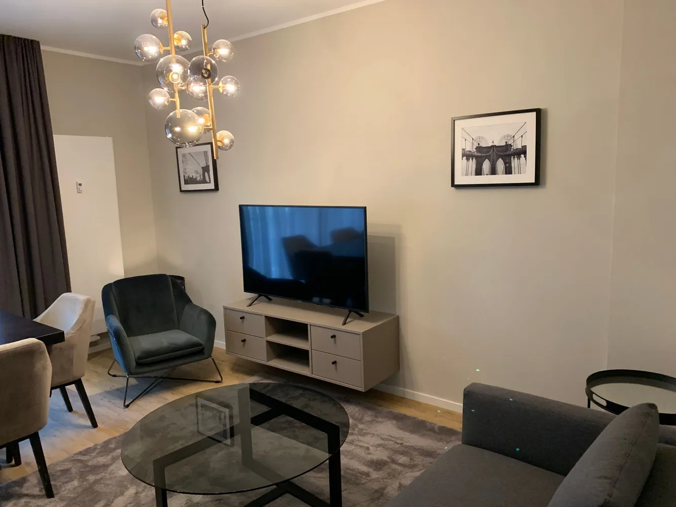 4 Zimmer Wohnung mit 102 m² in Wiesbaden – Bild 2