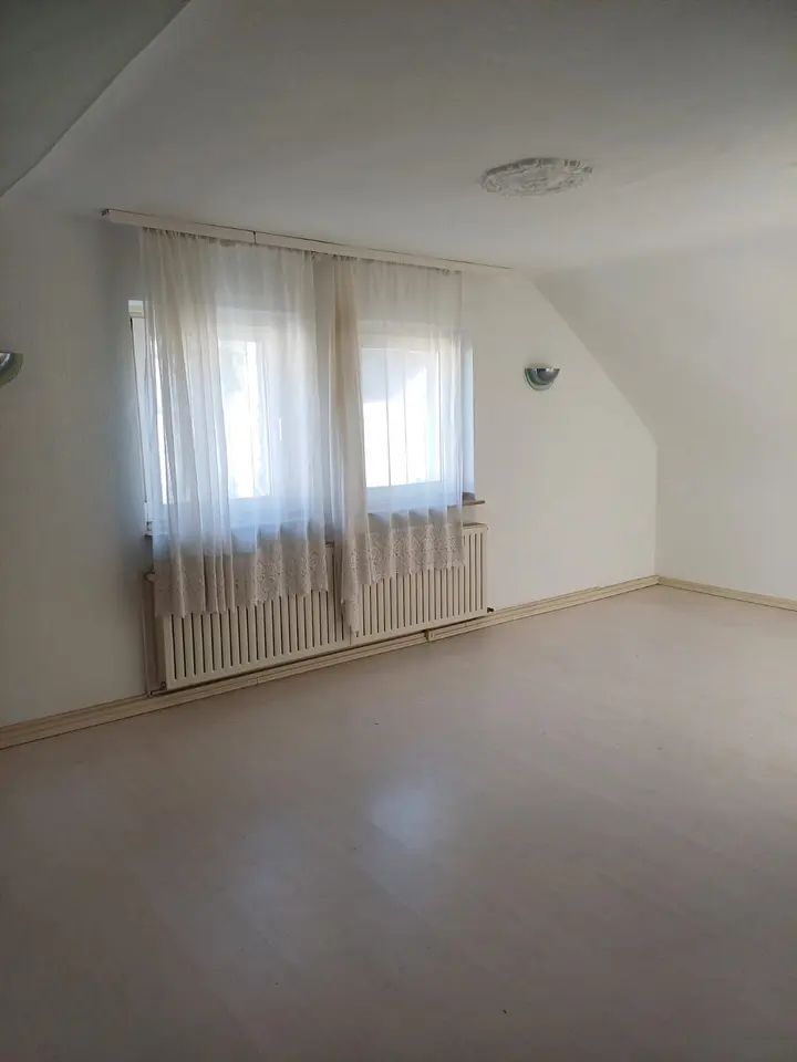 2 Zimmer Wohnung mit 80 m² in Wuppertal – Bild 2