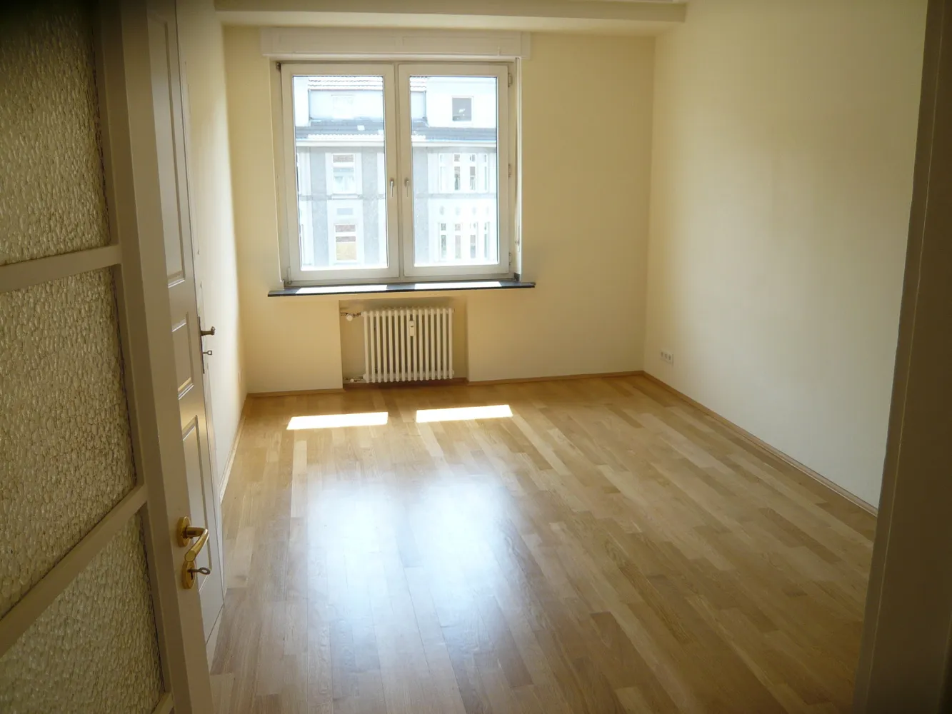 4 room apartment with 84 m² in Düsseldorf – Photo 4