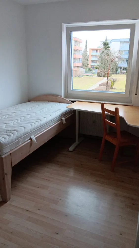 3 Zimmer Wohnung mit 740 m² in Erlangen – Bild 2