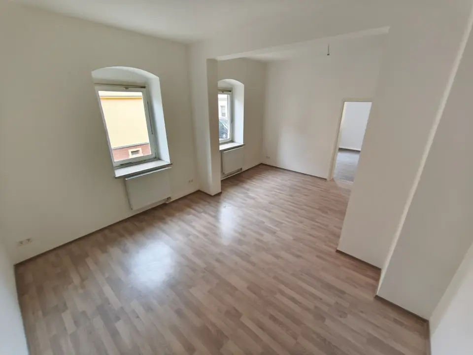 4 Zimmer Wohnung mit 90 m² in Zwickau – Bild 2