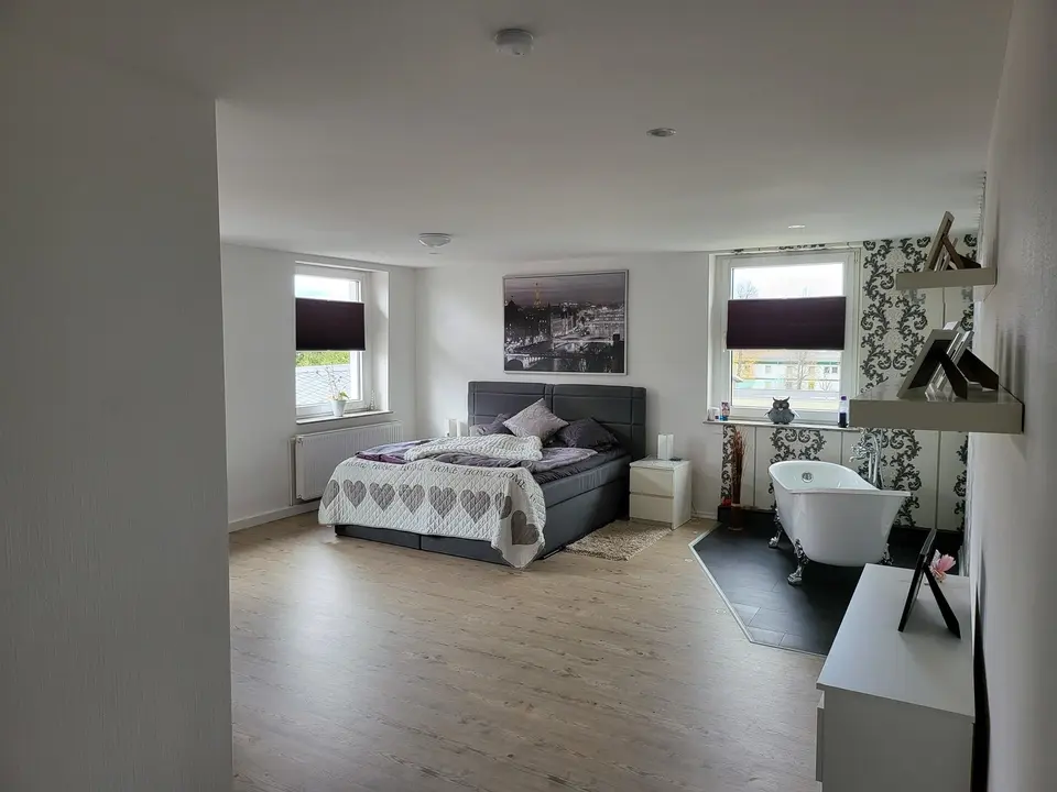 5 Zimmer Wohnung mit 200 m² in Crimmitschau – Bild 4