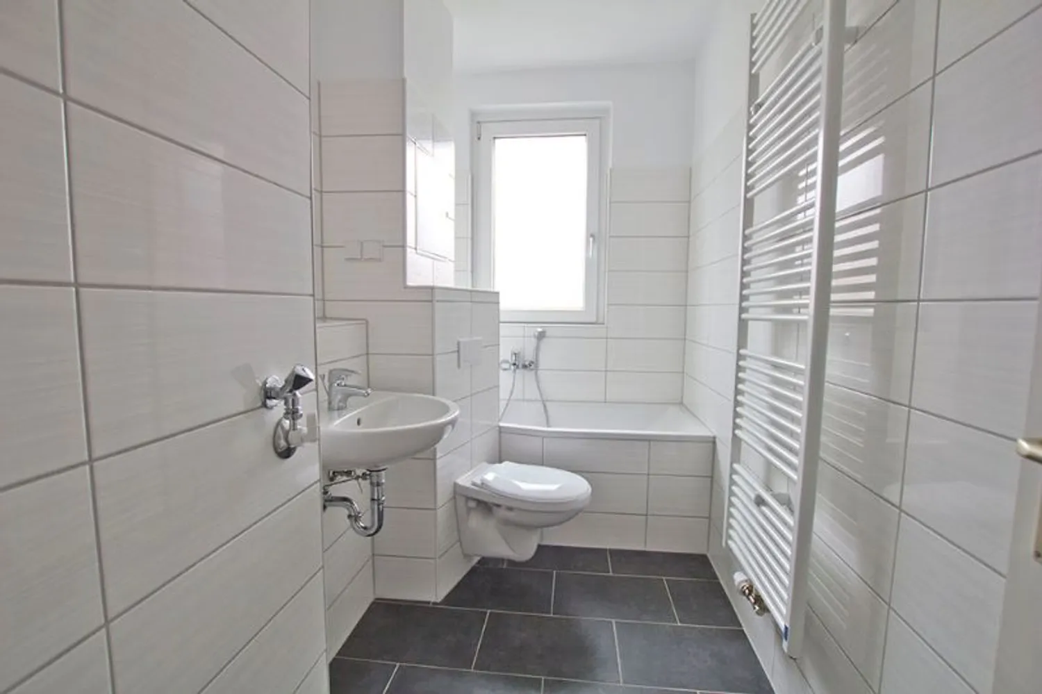 2 Zimmer Wohnung mit 49 m² in Halle (Saale) – Bild 3