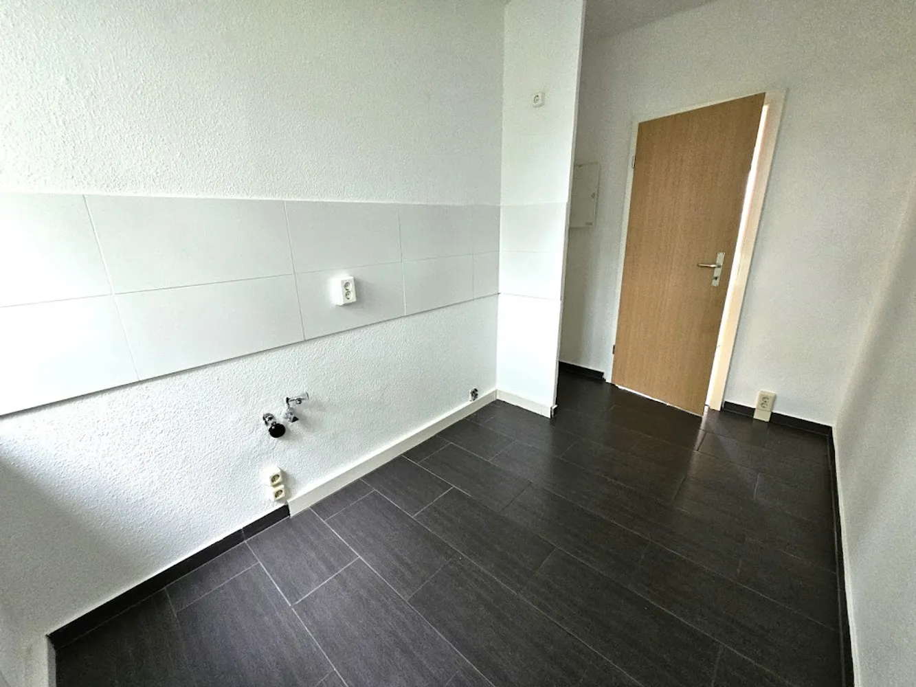 3 Zimmer Wohnung mit 61 m² in Halle (Saale) – Bild 8