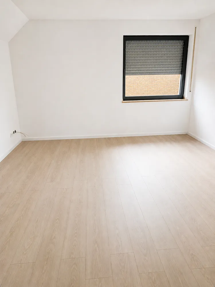 6 Zimmer Haus mit 260 m² in Hürth – Bild 1