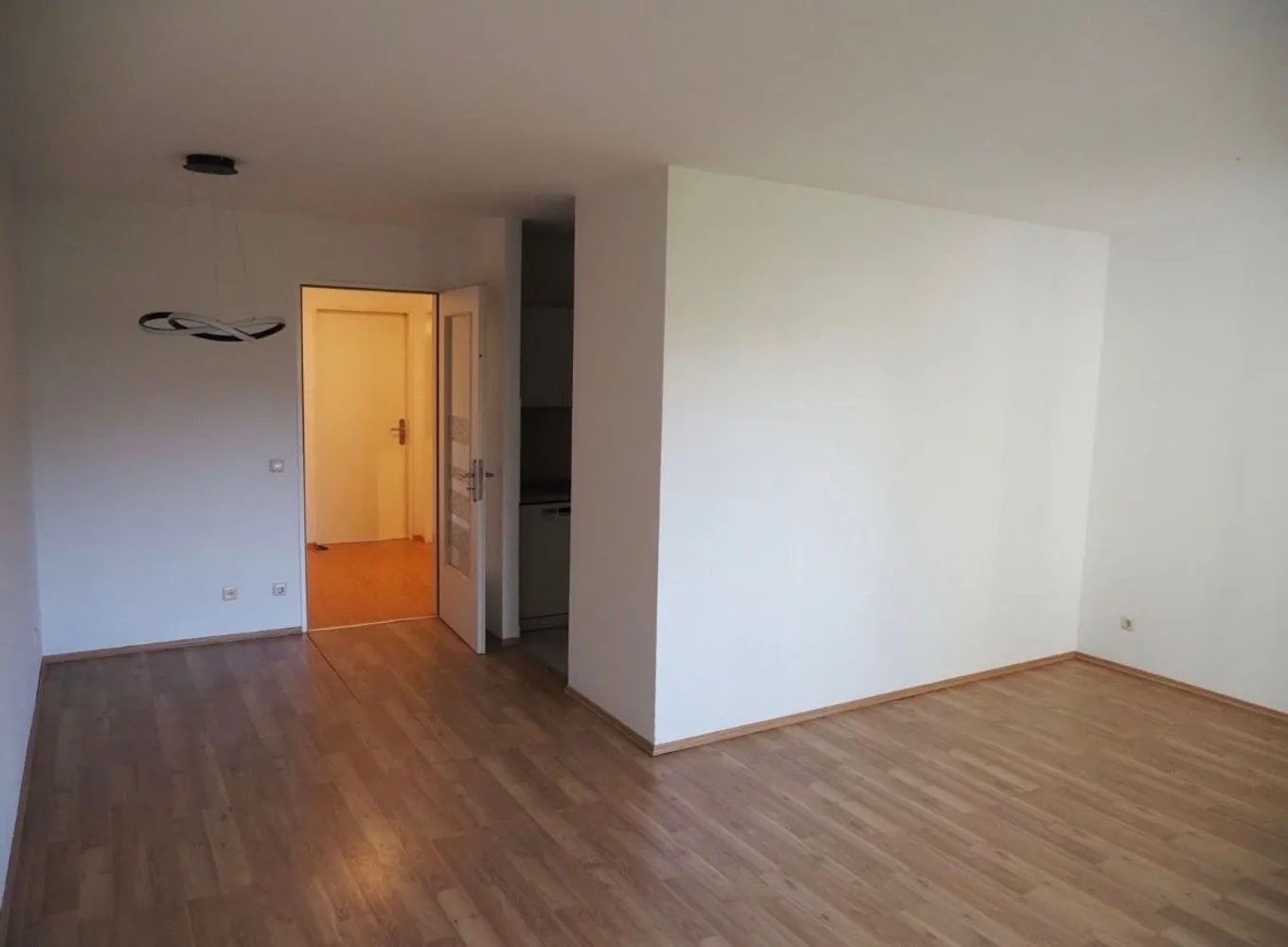 2 Zimmer Wohnung mit 60 m² in München – Bild 4