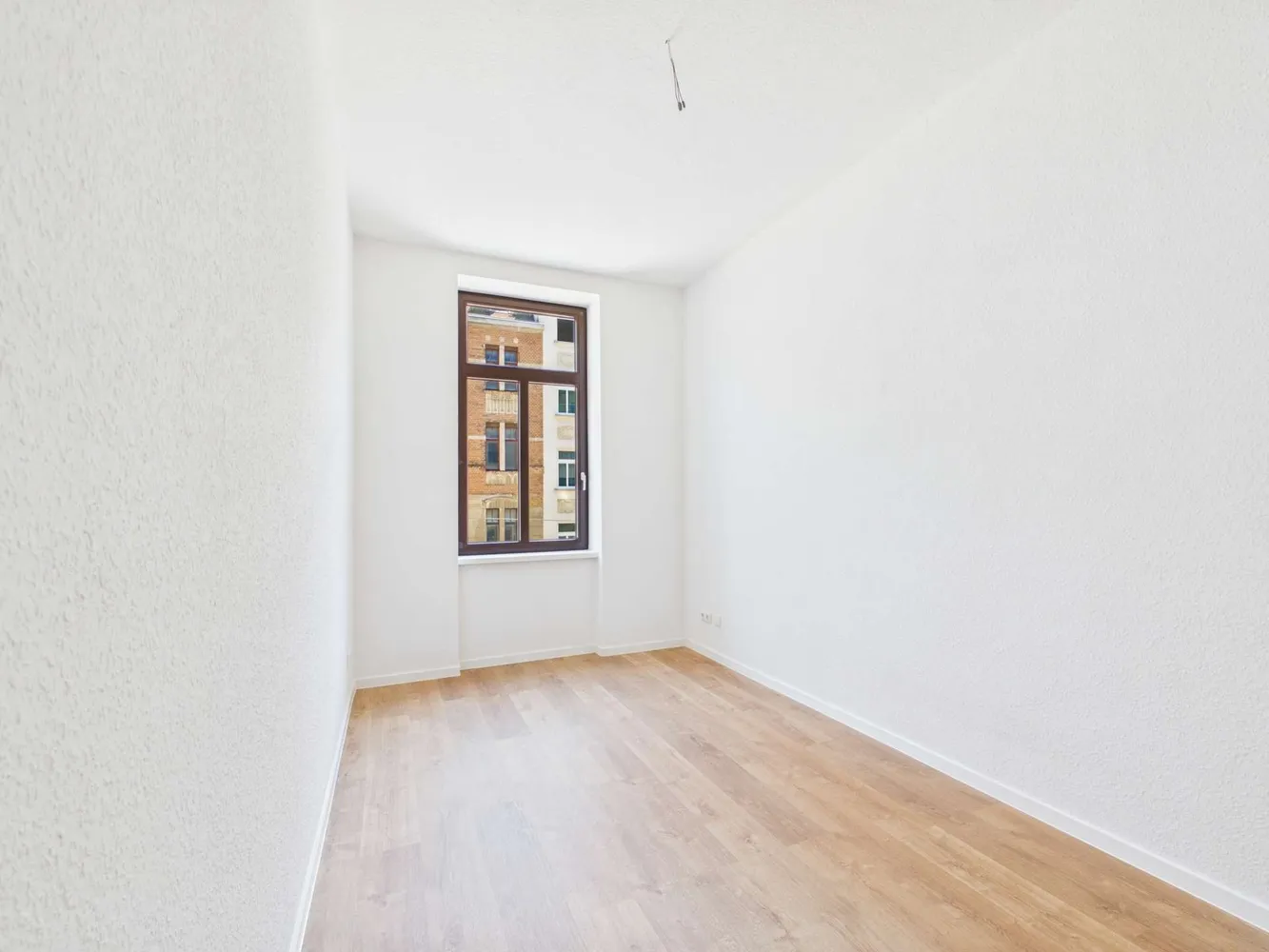 4 Zimmer Wohnung mit 100 m² in Plauen – Bild 11