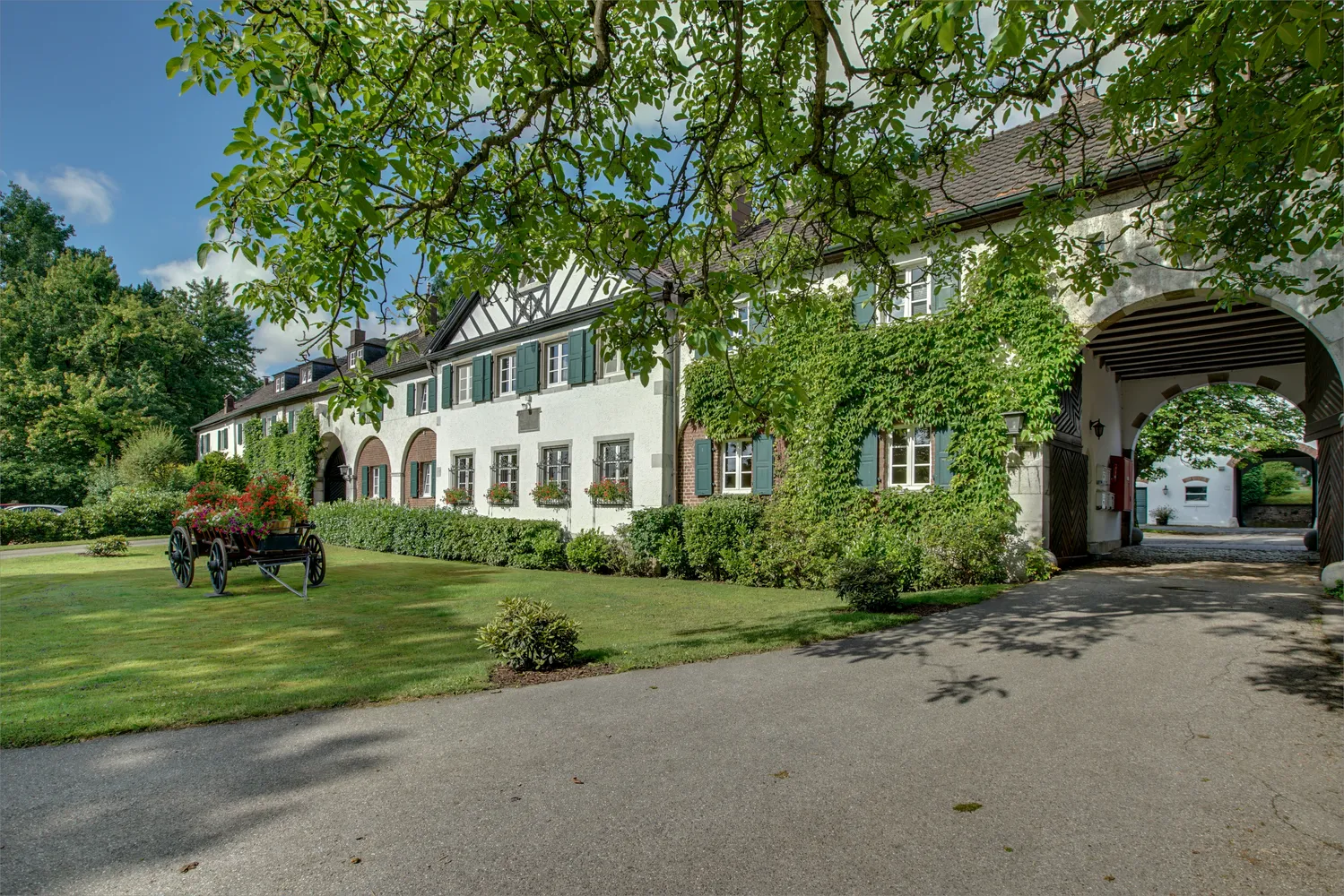 6 Zimmer Wohnung mit 147 m² in Aachen – Bild 2