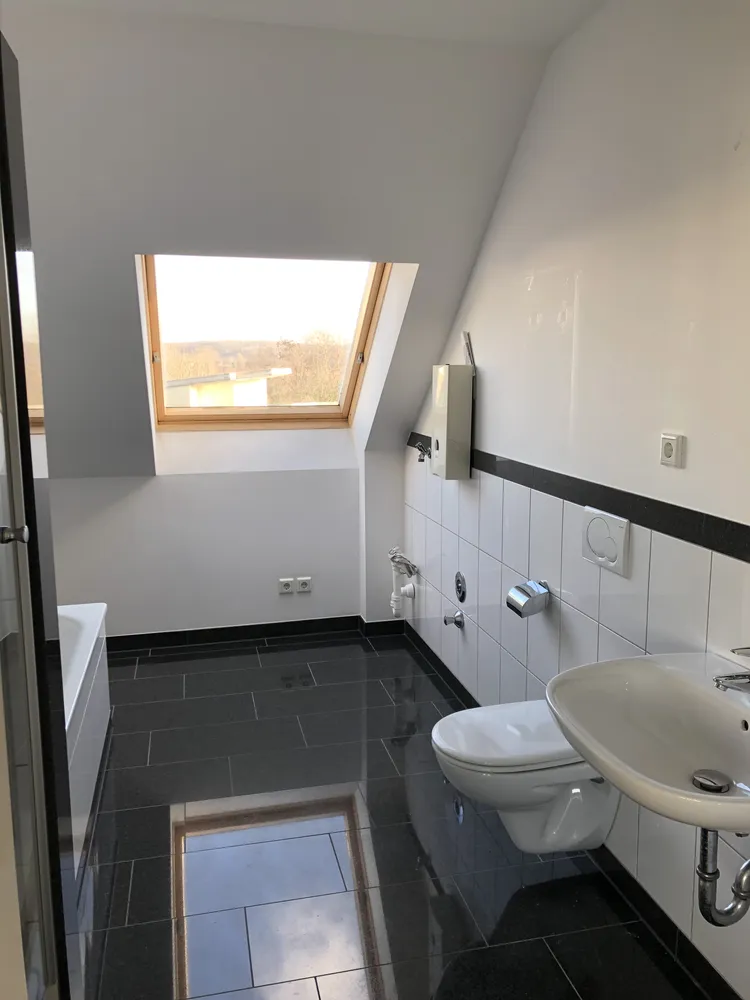 2 room apartment with 81 m² in Düsseldorf – Photo 4