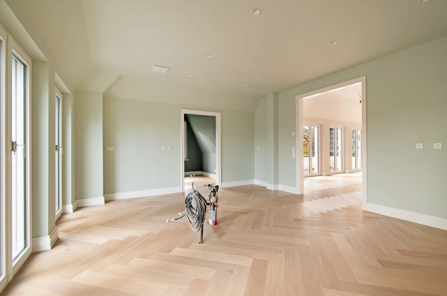 6 Zimmer Wohnung mit 287 m² in Hamburg – Bild 4