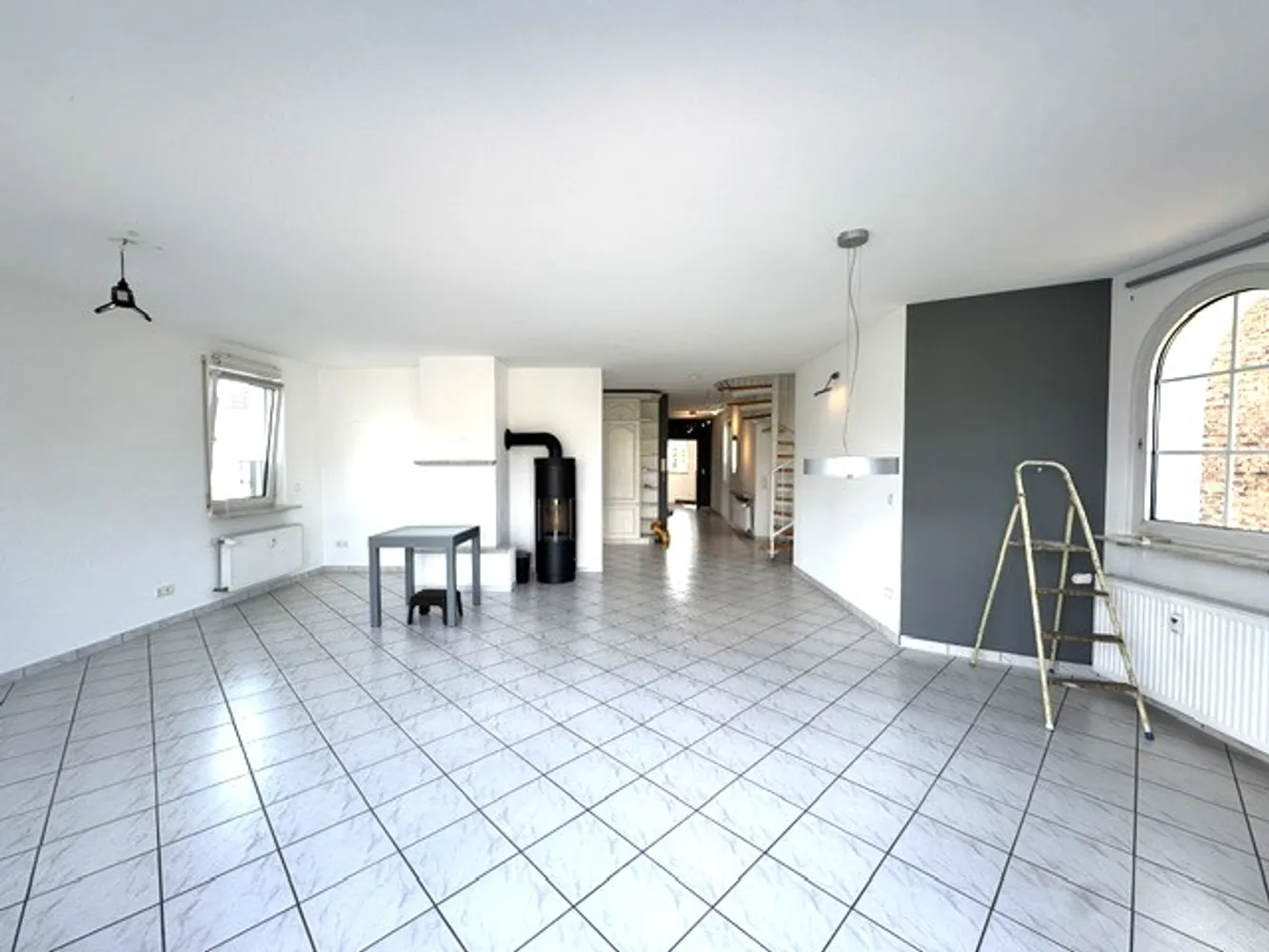 4 Zimmer Wohnung mit 130 m² in Frankfurt am Main – Bild 2