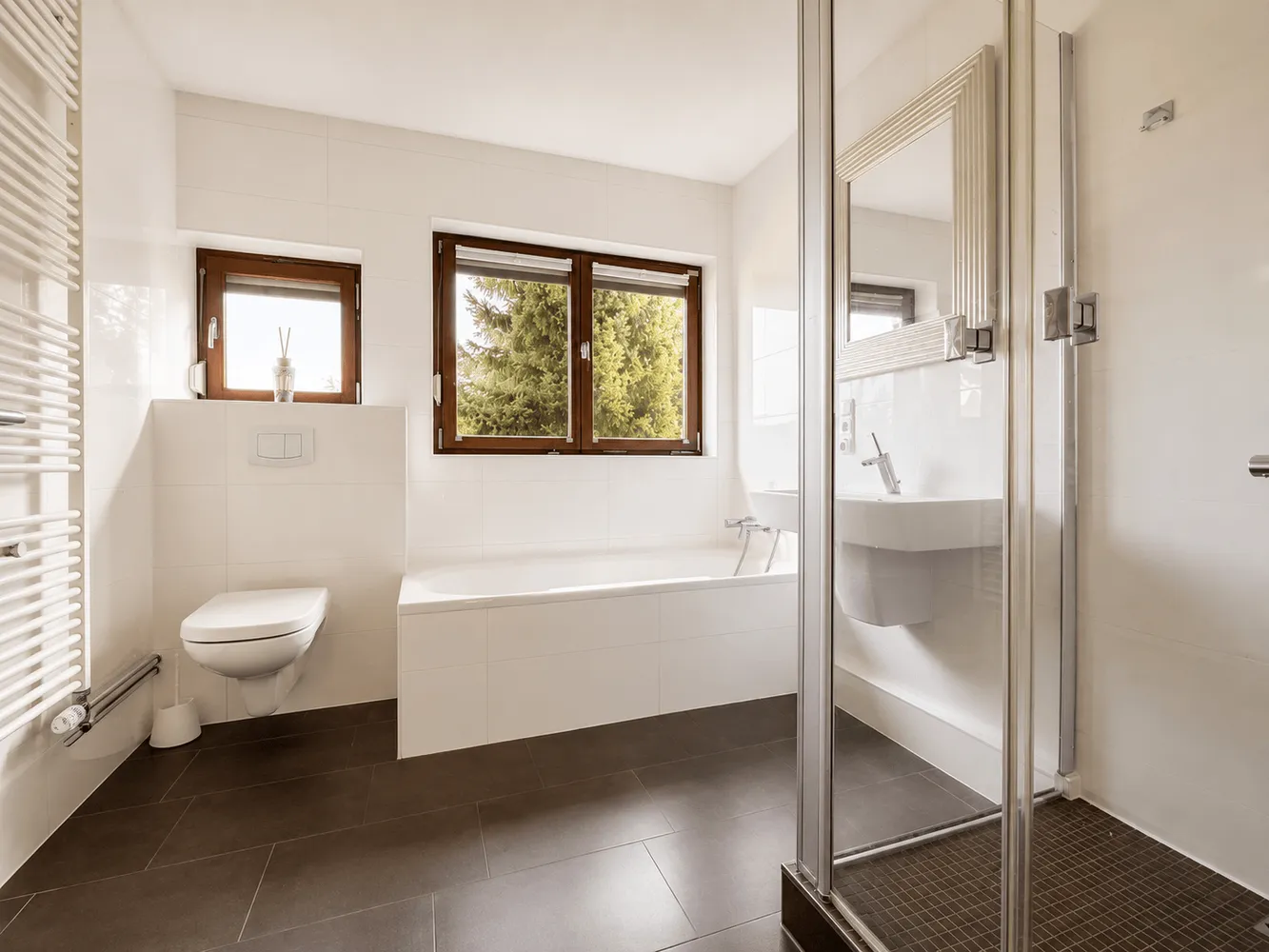 6 Zimmer Haus mit 220 m² in Wilhelmshaven – Bild 3