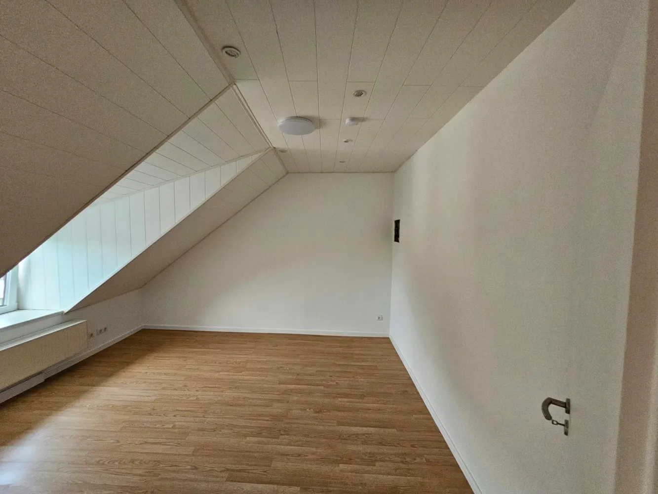 4 Zimmer Wohnung mit 85 m² in Solingen – Bild 2