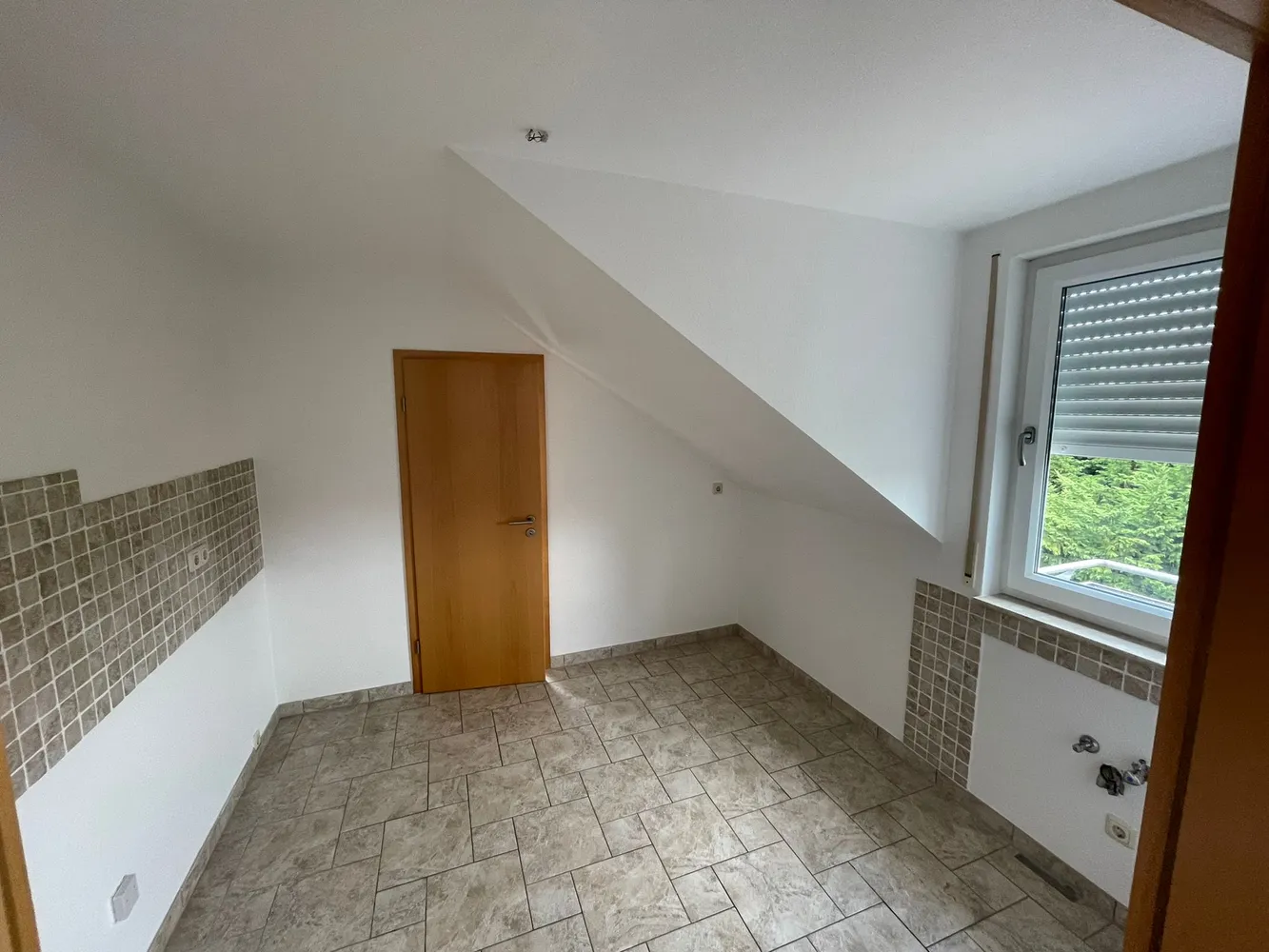 2 Zimmer Wohnung mit 76 m² in Halle (Saale) – Bild 12
