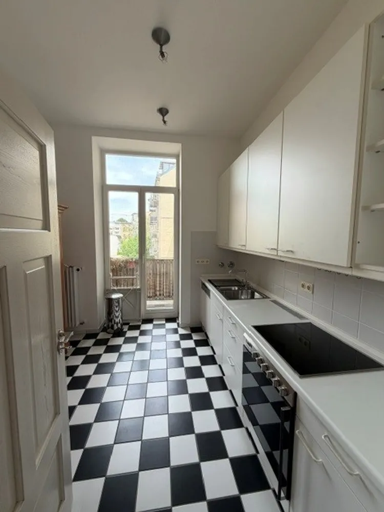 4 Zimmer Wohnung mit 131 m² in München – Bild 8