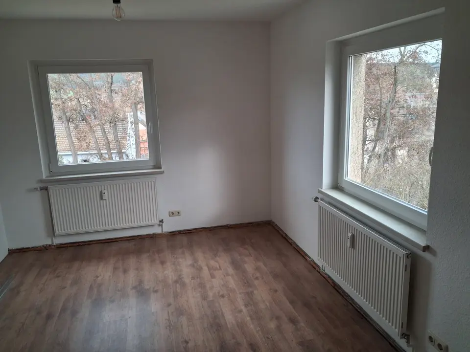 4 Zimmer Wohnung mit 95 m² in Saalfeld/Saale – Bild 1