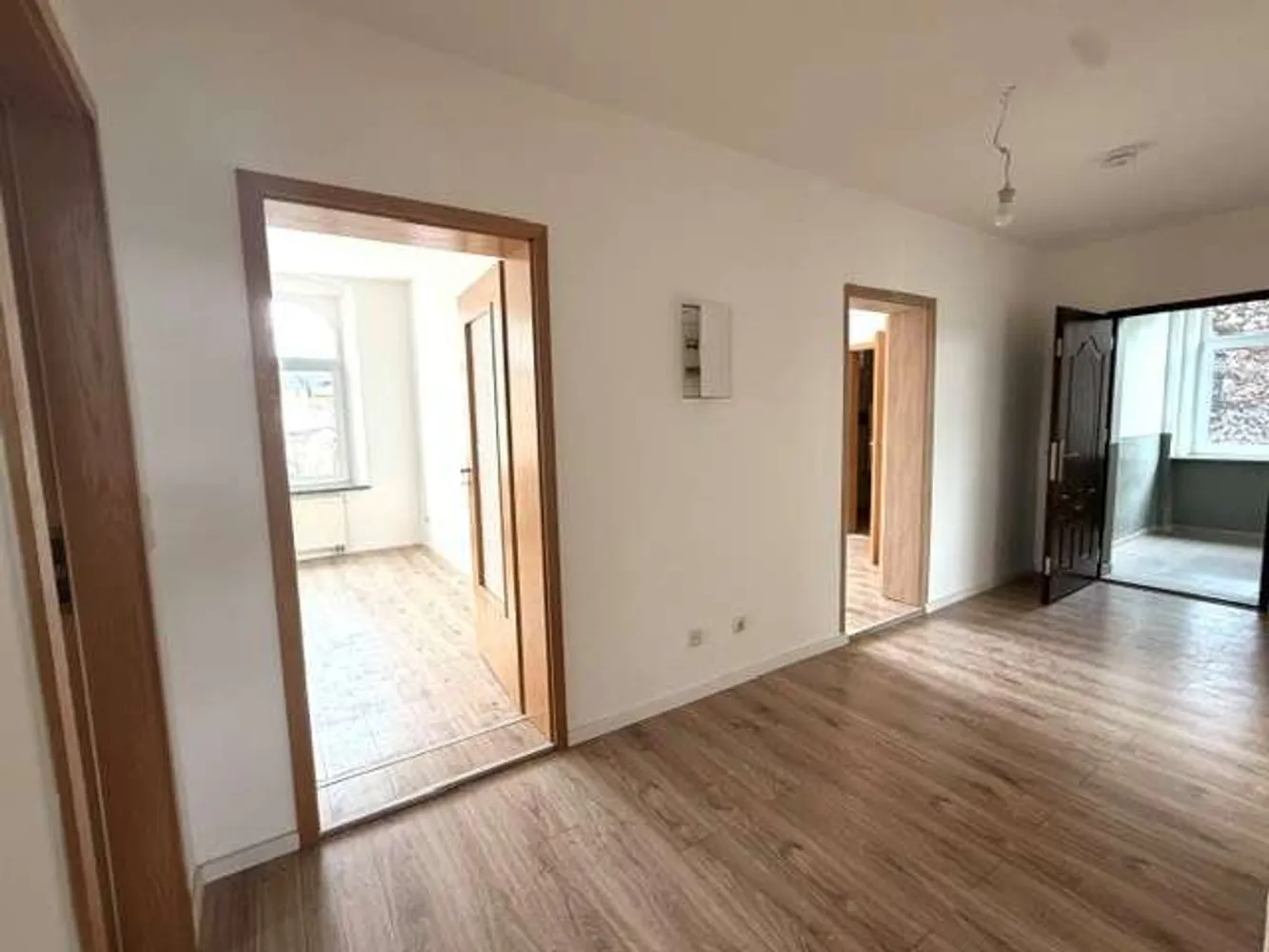 4 Zimmer Wohnung mit 94 m² in Plauen – Bild 3
