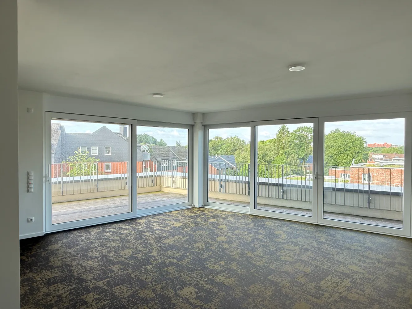 3 Zimmer Wohnung mit 117 m² in Hamburg – Bild 2
