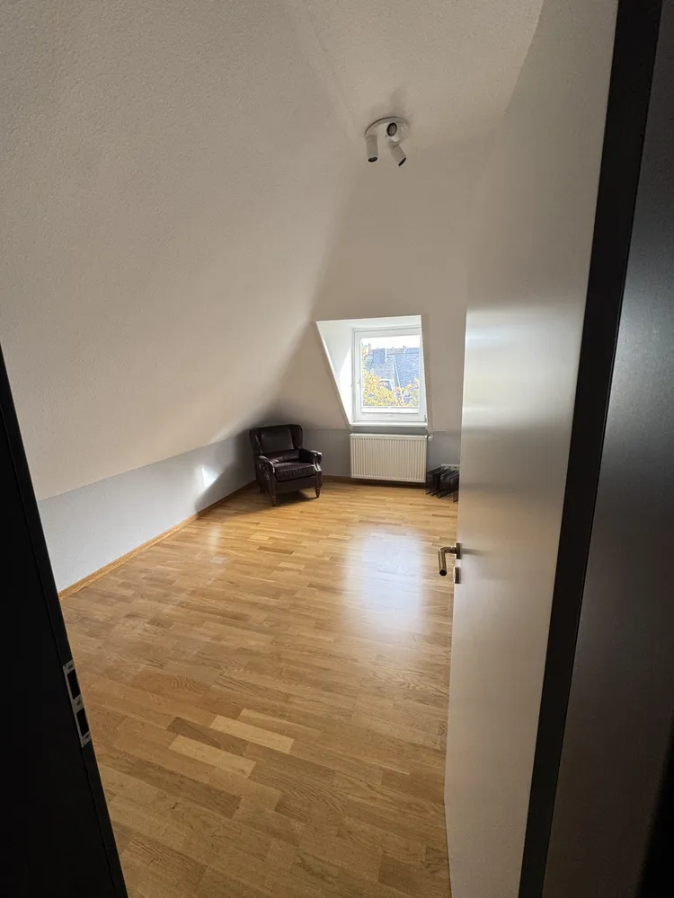 5 Zimmer Wohnung mit 140 m² in Frankfurt am Main – Bild 11