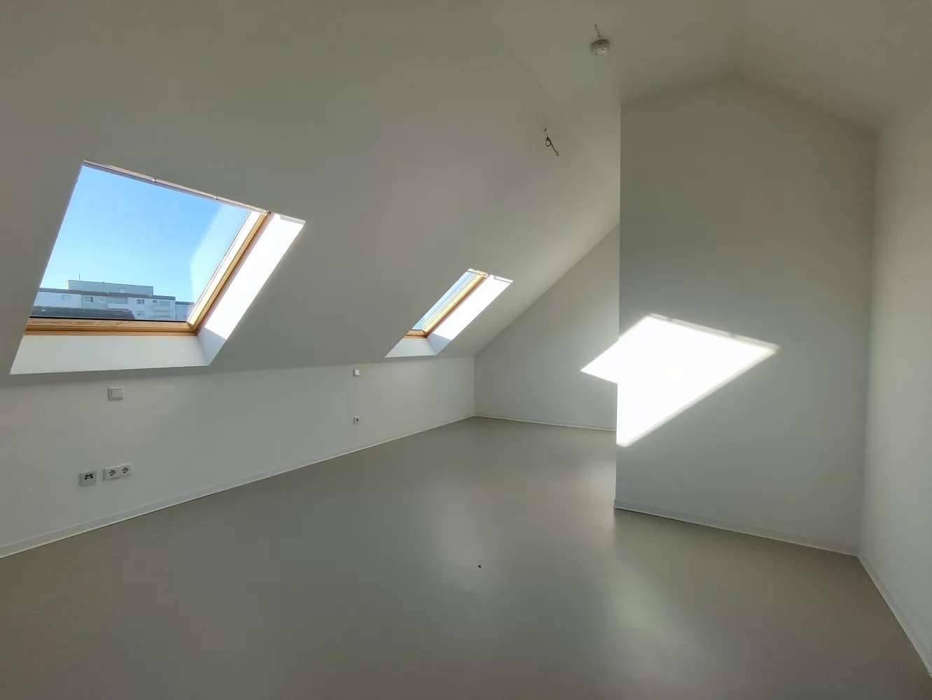 2 Zimmer Wohnung mit 81 m² in Köln – Bild 9