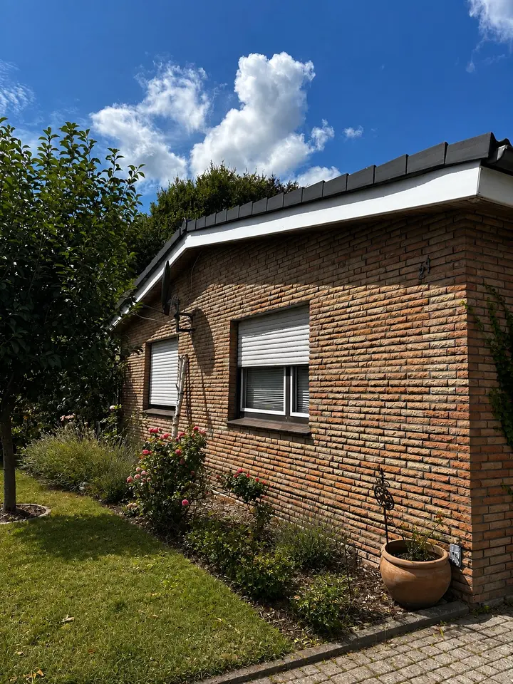 8 Zimmer Haus mit 300 m² in Leer – Bild 2