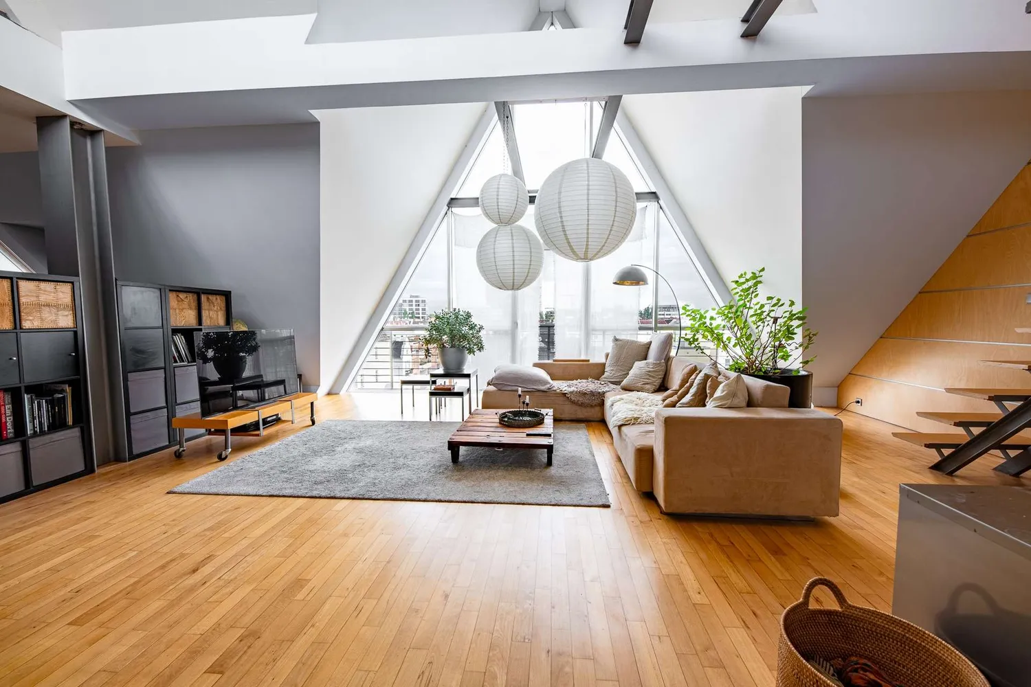 2 Zimmer Wohnung mit 185 m² in Berlin – Bild 6