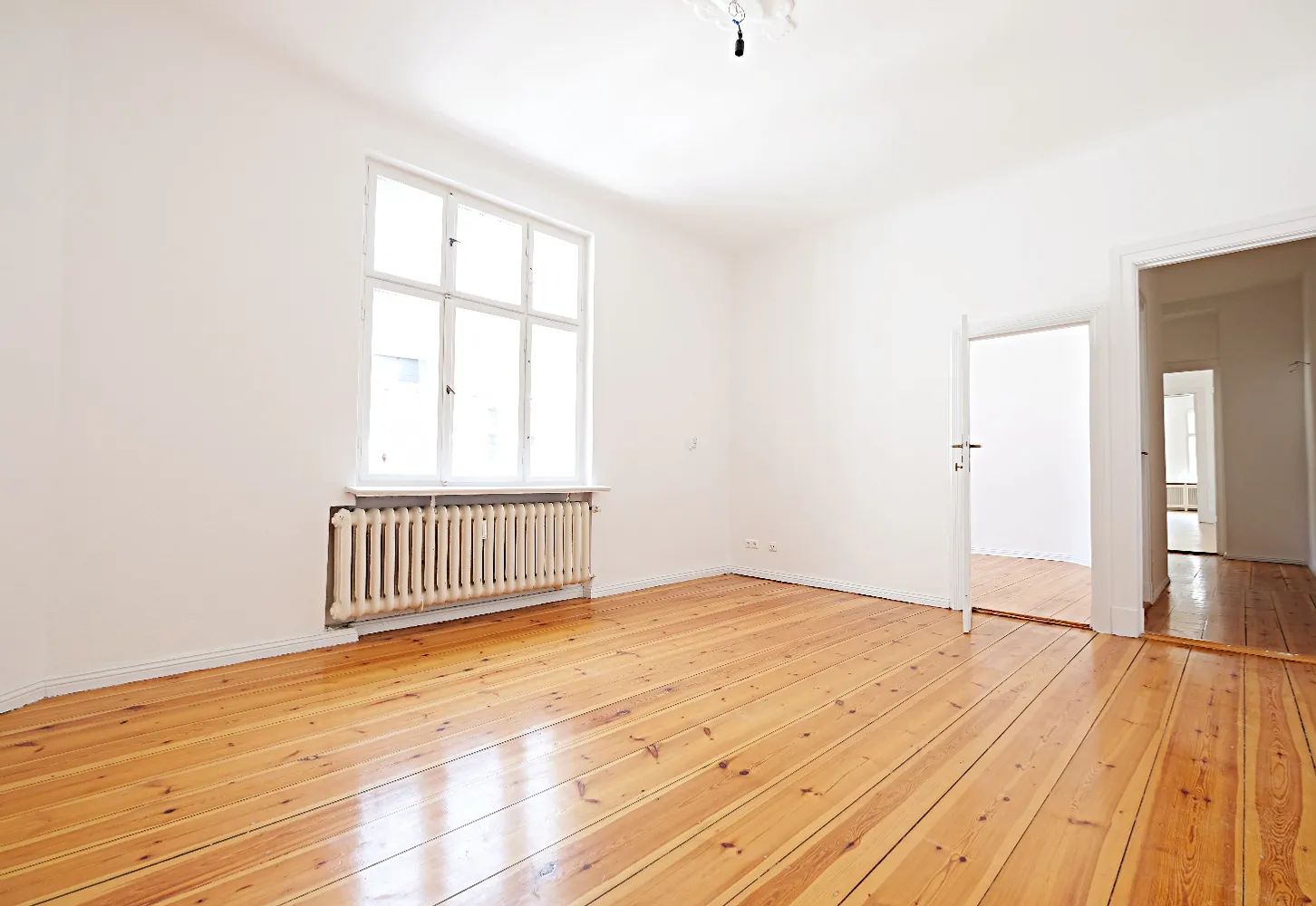 8 Zimmer Wohnung mit 233 m² in Berlin – Bild 7