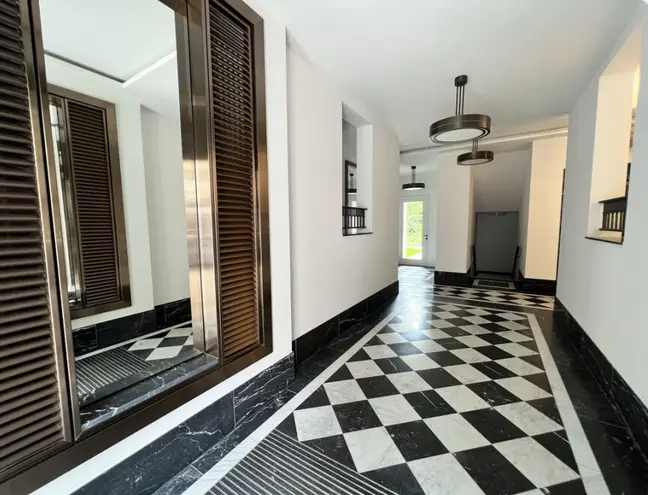 2 Zimmer Wohnung mit 71 m² in Berlin – Bild 2