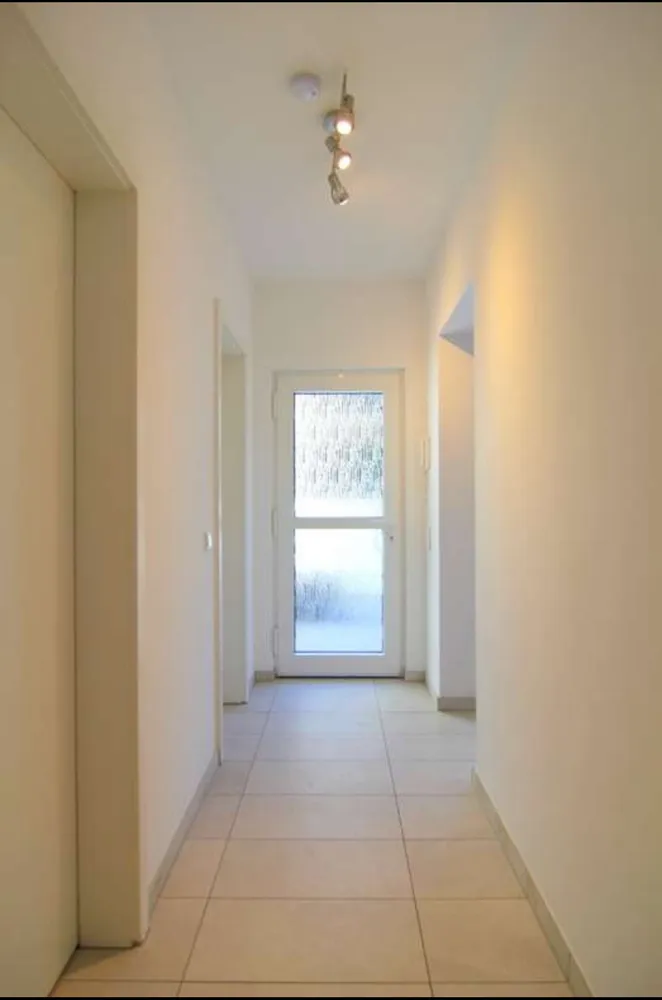 2 Zimmer Wohnung mit 67 m² in Köln – Bild 2