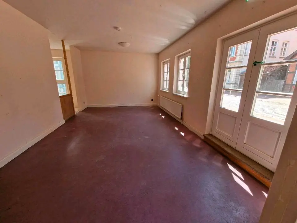 7 Zimmer Haus mit 290 m² in Neumünster – Bild 6