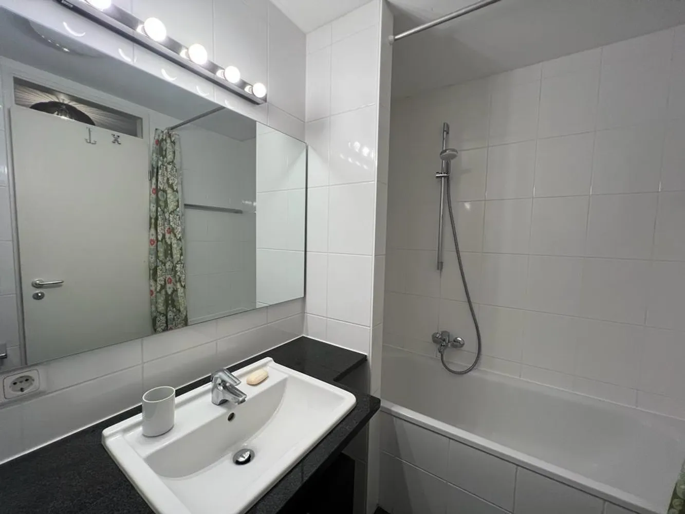 2 Zimmer Wohnung mit 70 m² in München – Bild 7