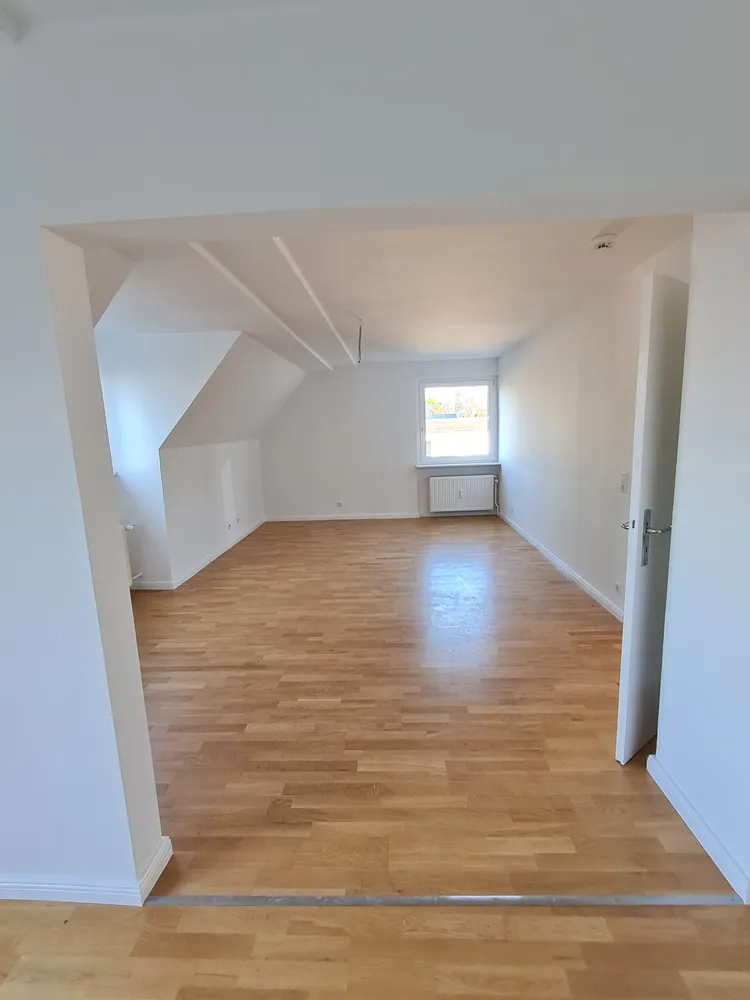 3 Zimmer Wohnung mit 75 m² in Frankfurt am Main – Bild 2