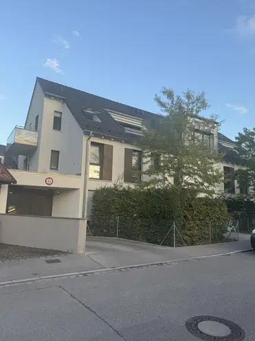 3 Zimmer Wohnung mit 92 m² in München – Bild 1