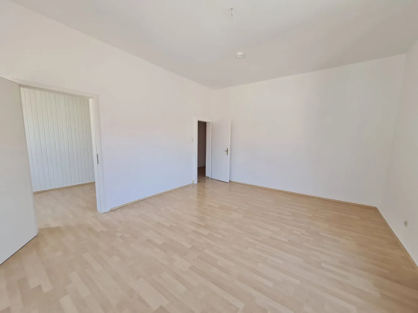 5 Zimmer Wohnung mit 110 m² in Karlsruhe – Bild 3