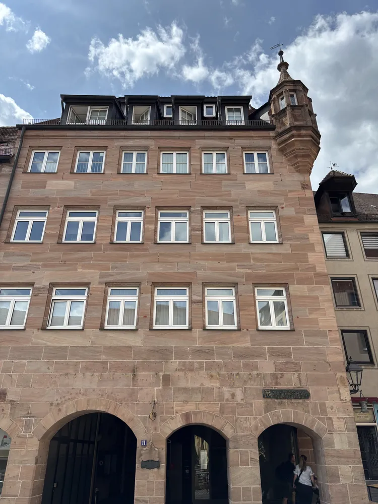 2 Zimmer Wohnung mit 140 m² in Nürnberg – Bild 1