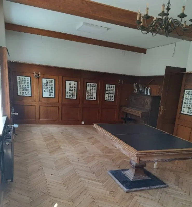8 Zimmer Wohnung mit 221 m² in Stuttgart – Bild 8