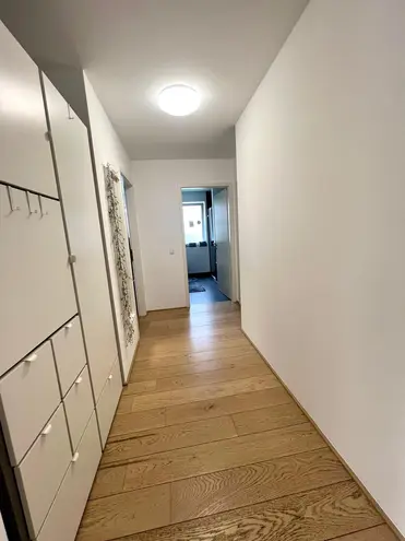 4 Zimmer Wohnung mit 106 m² in Wiesbaden – Bild 3