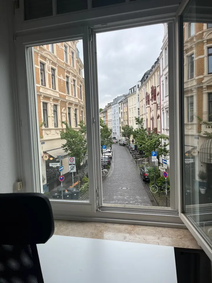 2 Zimmer Wohnung mit 350 m² in Hennef – Bild 2