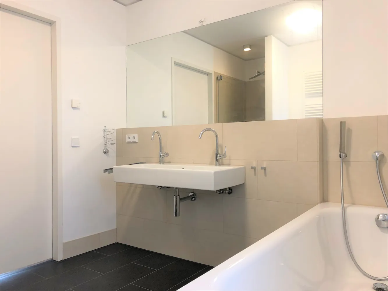 3 Zimmer Wohnung mit 93 m² in Frankfurt am Main – Bild 8