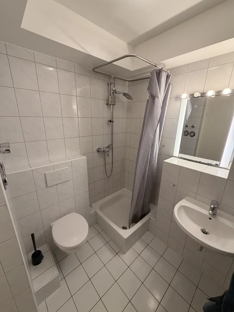 1 room apartment with 35 m² in Cologne – Photo 5