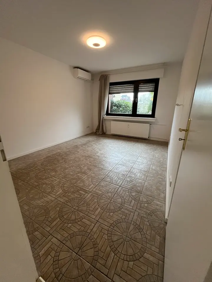 6 Zimmer Haus mit 219 m² in Frechen – Bild 6