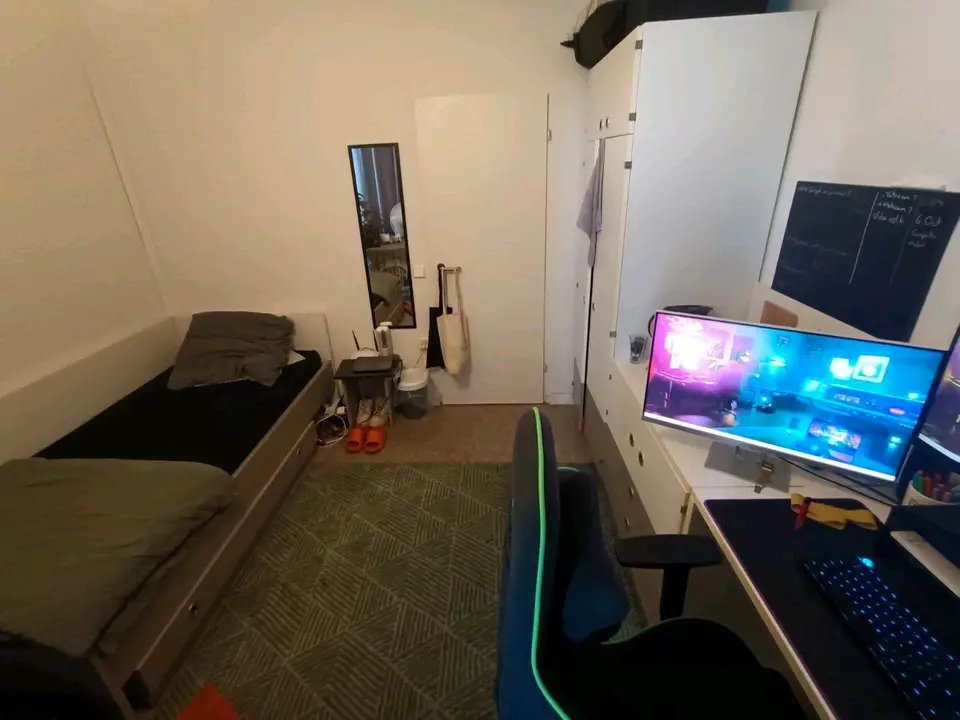 WG-Zimmer mit 80 m² in Berlin – Bild 1