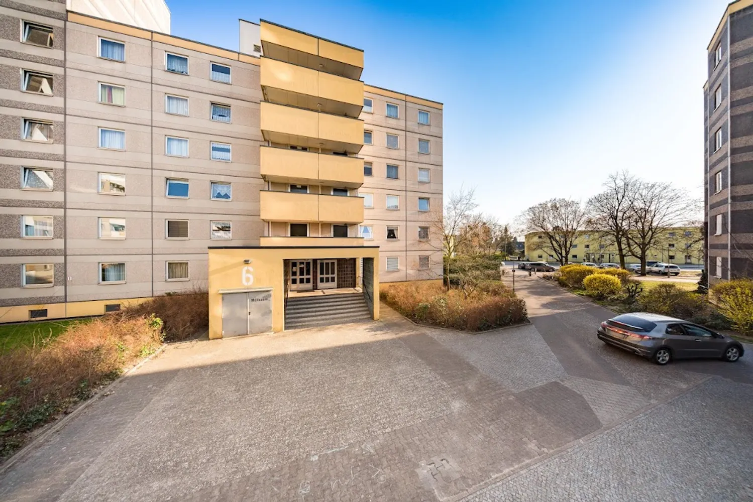 2 room apartment with 64 m² in Berlin – Photo 3