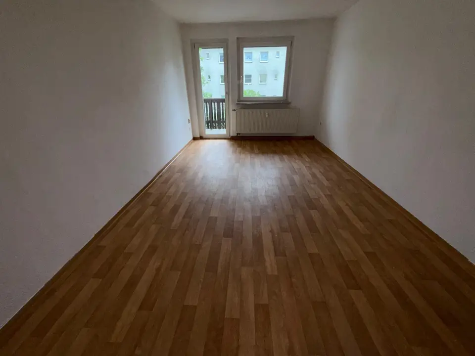 3 Zimmer Wohnung mit 80 m² in Plauen – Bild 2