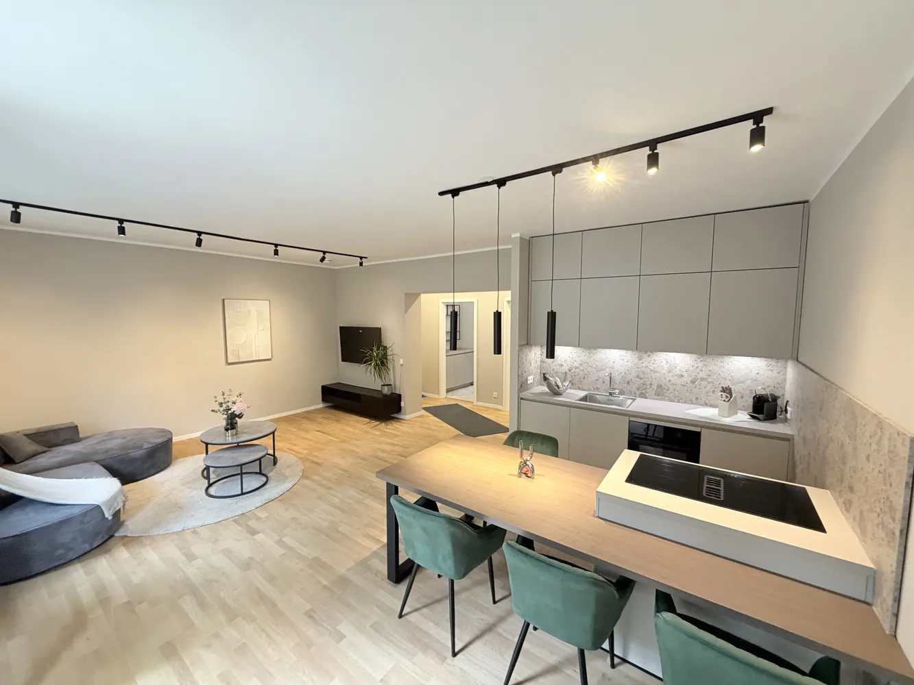 2 room apartment with 76 m² in Berlin – Photo 1