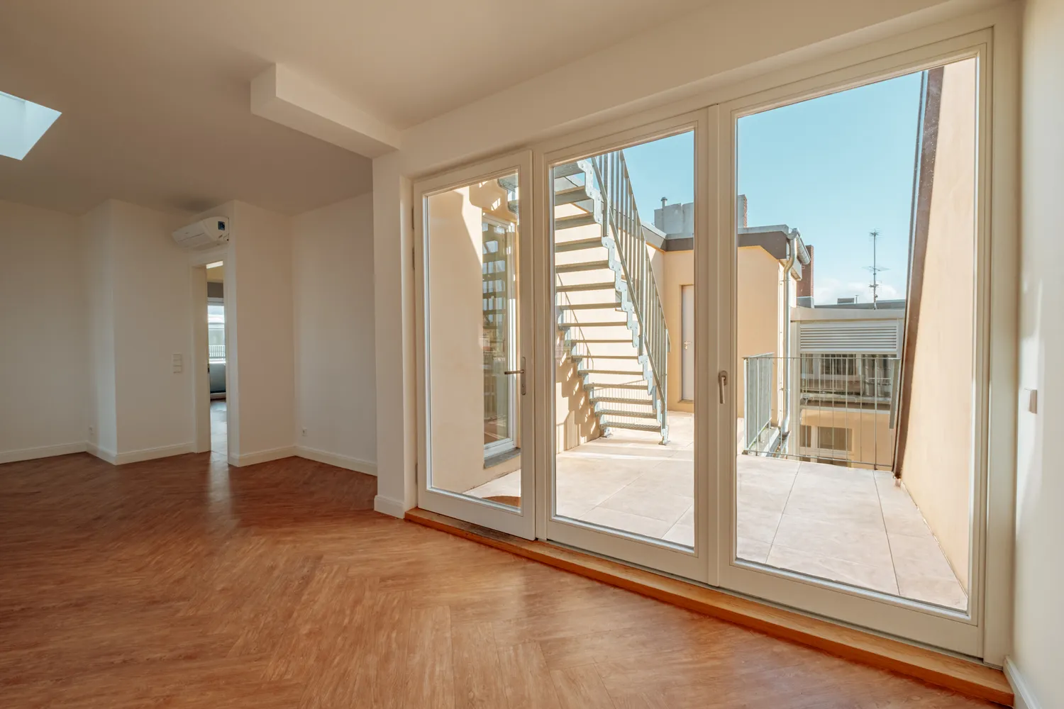 3 room apartment with 128 m² in Berlin – Photo 6