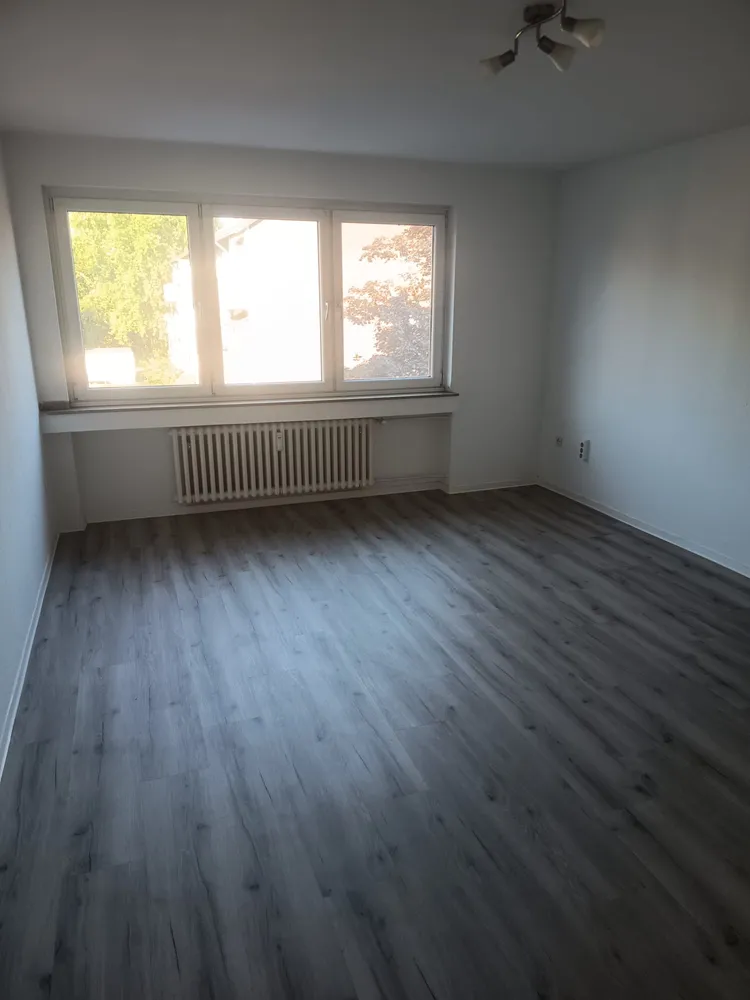4 Zimmer Wohnung mit 77 m² in Duisburg – Bild 1